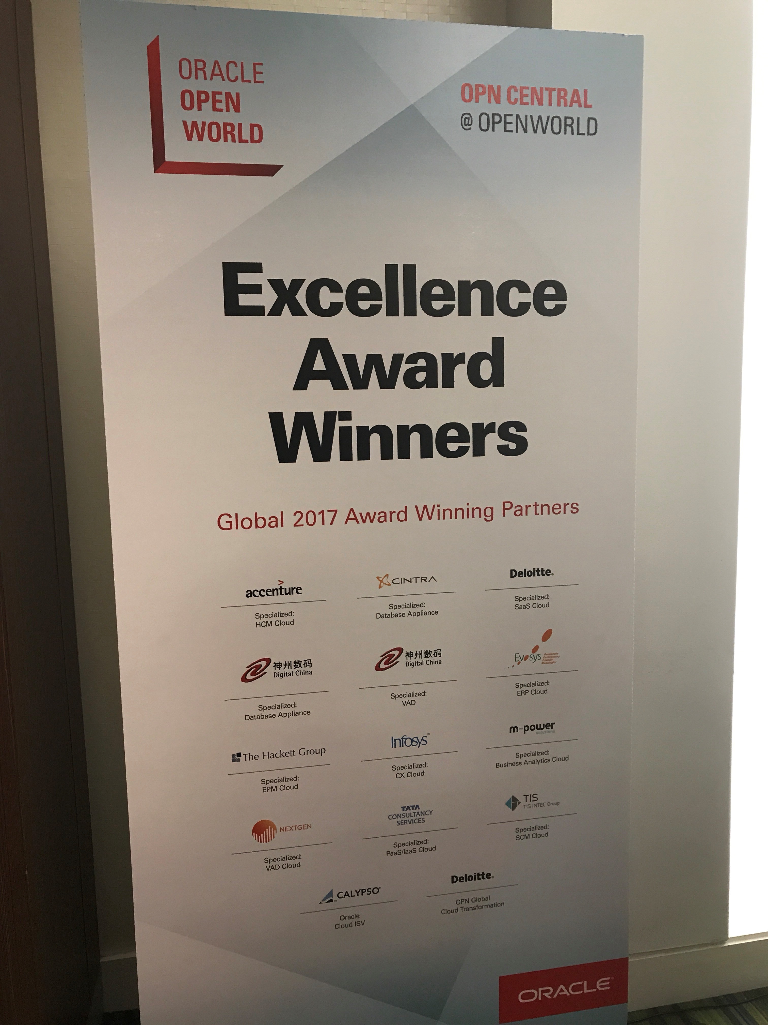 Cintra wins prestigious Oracle Excellence Award for Specialized Partner
